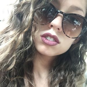 Meet your Posher, Maddie